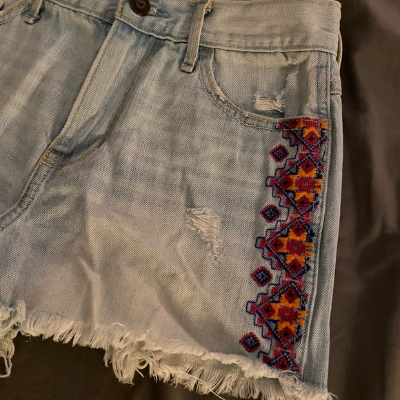 Hollister shorts - Picture 2 of 4